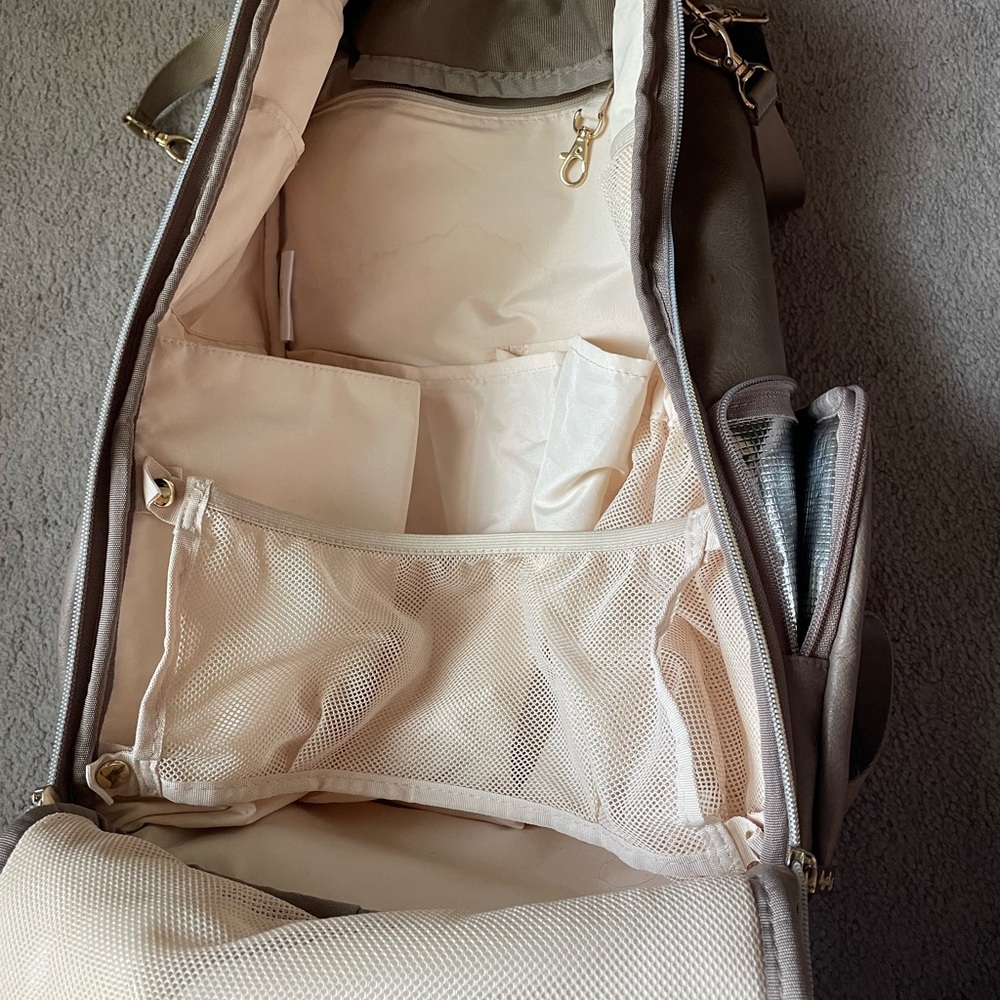 Itzy Ritzy Diaper Bag - Picture 5 of 8